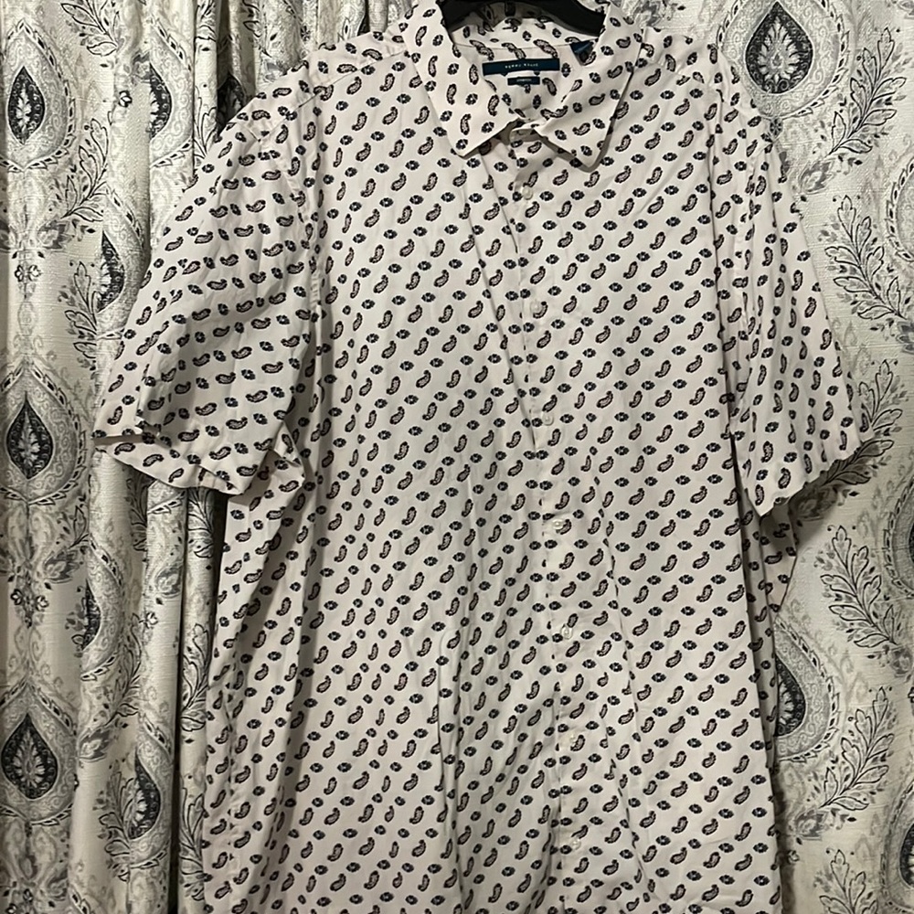 Big and tall paisley short sleeve button down